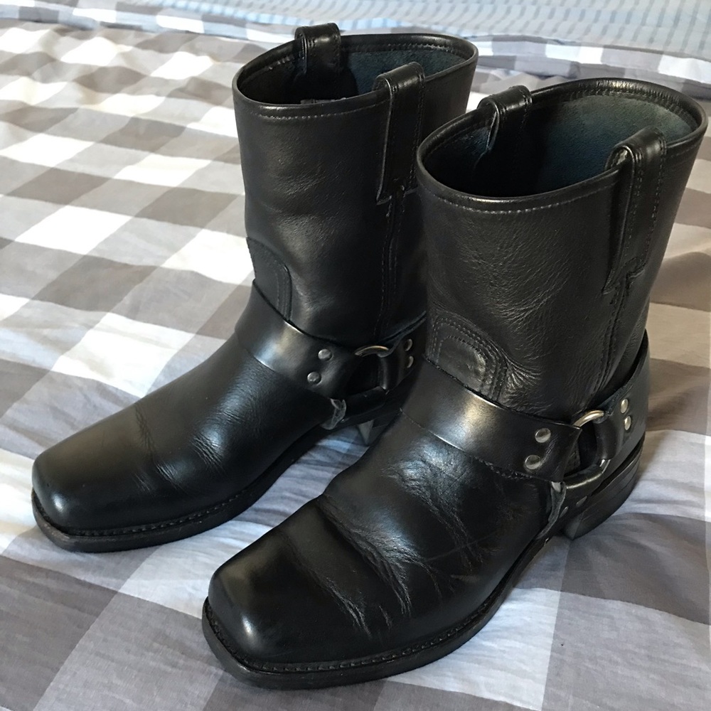 Frye Harness Boots Size 10 Black Heritage Leather